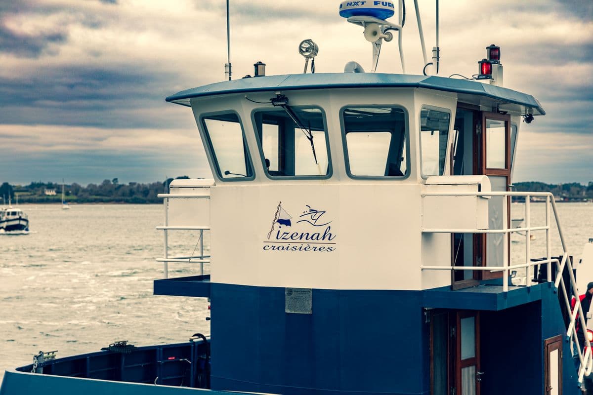Le bac qui relie l'île aux Moines au continent, dans le golfe du Morbihan